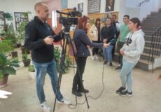 ЕКИПЕ РТС-а и РТВ-а снимале емисије о боравку наших ученика на Кипар