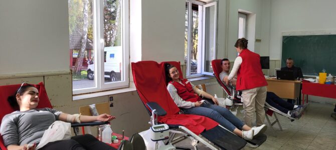 Акција добровољног давања крви у нашој школи