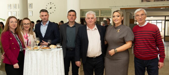 Гостовање код побратимске школе у Бијељини Гостовање код побратимске школе у Бијељини