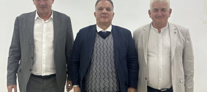 Унапређење средњег стручног образовања: Директор Љубиша Стевановић на саветовању са министром просвете у Јагодини