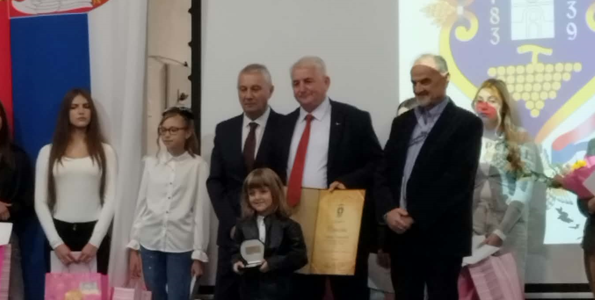 Признање за визију и успех: Наш директор Љубиша Стевановић награђен за изузетне резултате Признање за визију и успех: Наш директор Љубиша Стевановић награђен за изузетне резултате